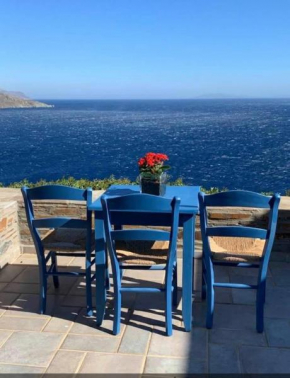 ΠΕΤΡΙΝΟ στην Άνδρο